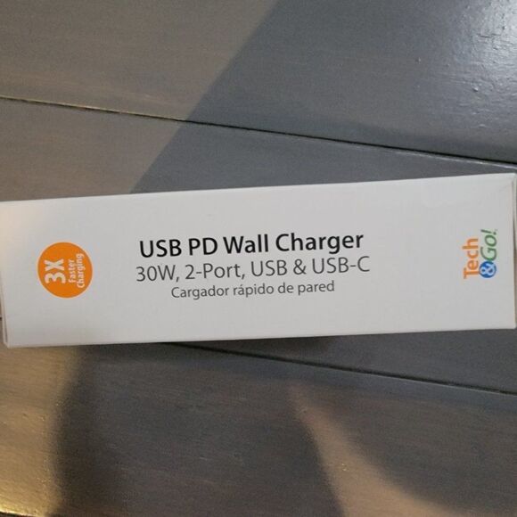 Tech & Go USB PD Wall Charger 30W, 2-Port, USB & USB-C - White - Picture 8 of 10